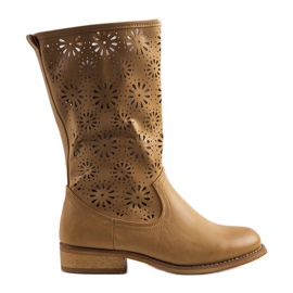 Botas infantis marrons claras com aberturas da Bitsis bege