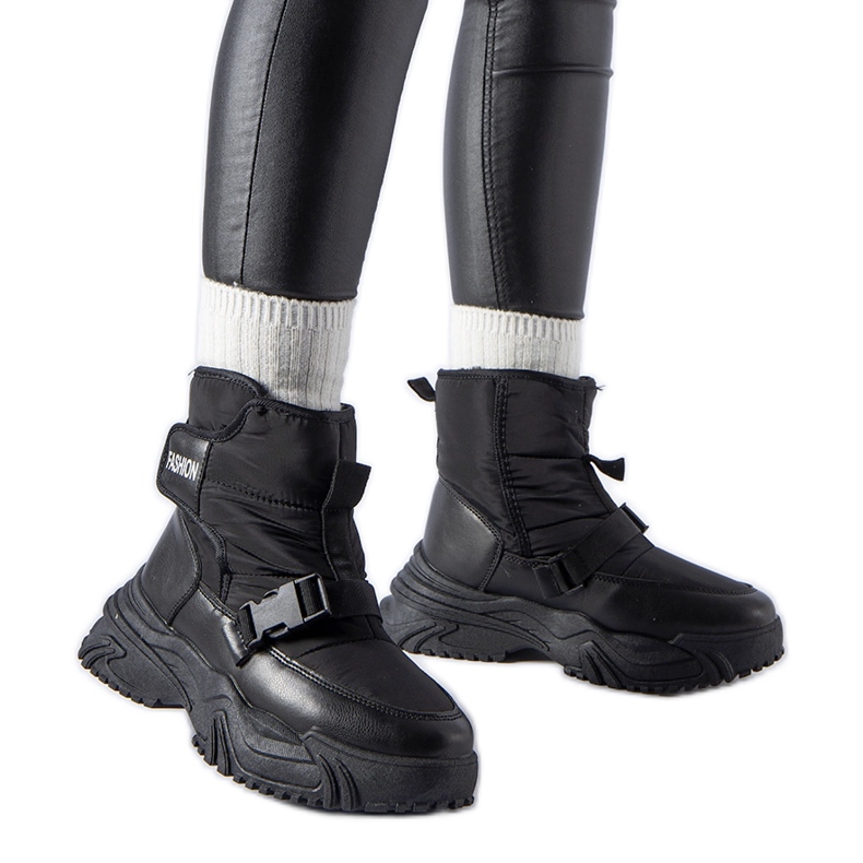 Botas de neve pretas com isolamento Mernicco e velcro preto