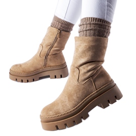 Botins com isolamento marrom e plataforma Umber maciça