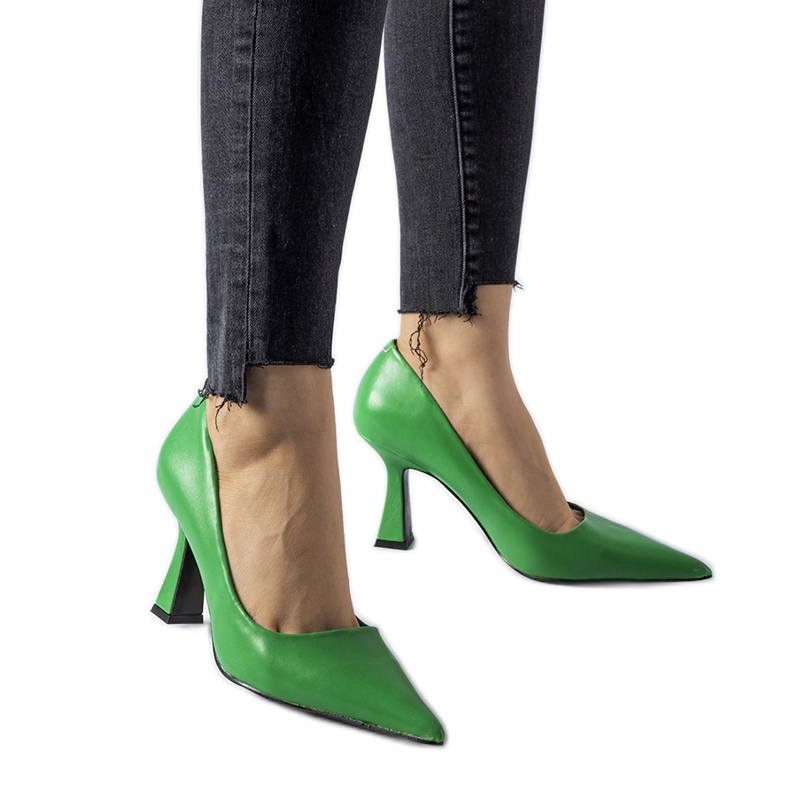 Sapatos Green Tore com salto assimétrico verde