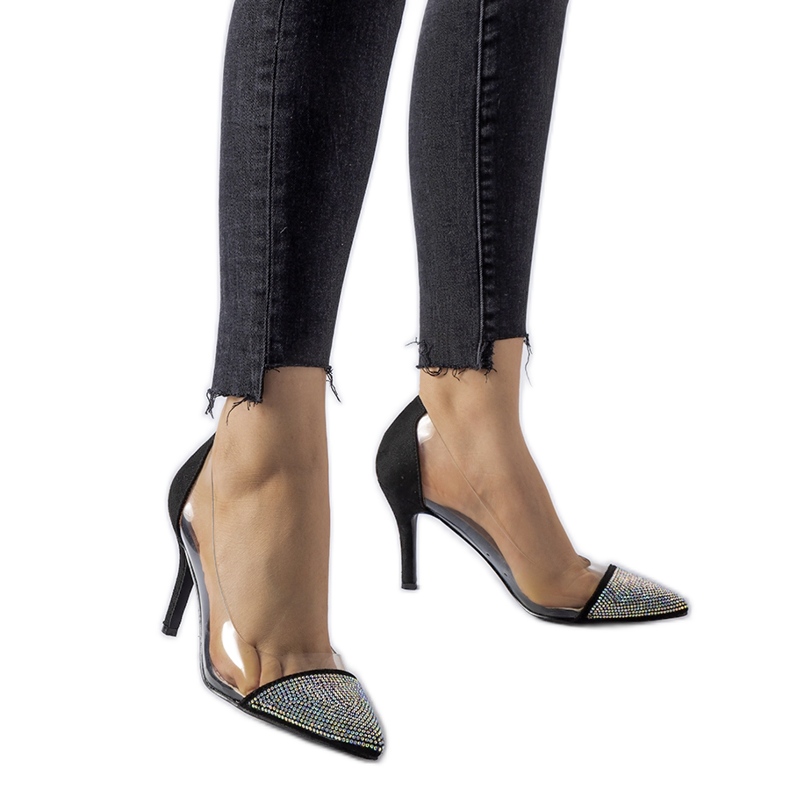 Salto alto preto com zircônia cúbica e folga Laceno