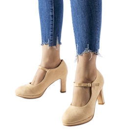 Sapatos bege de salto alto com fecho Serri