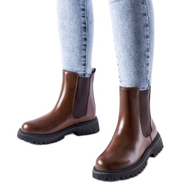 Botins clássicos com isolamento marrom da Noas