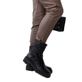 Botins pretos com acolchoado decorativo Brembo
