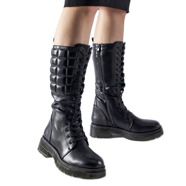 Botas de cano alto pretas decoradas com quilting Bel preto