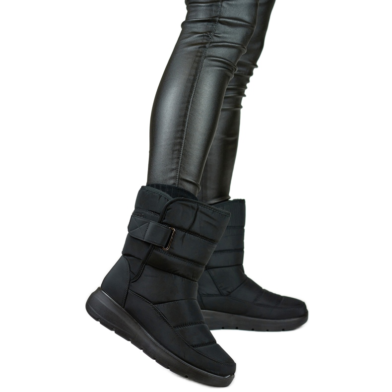 Botas de neve confortáveis, botas de inverno, botins acolchoados, isolados com velcro preto