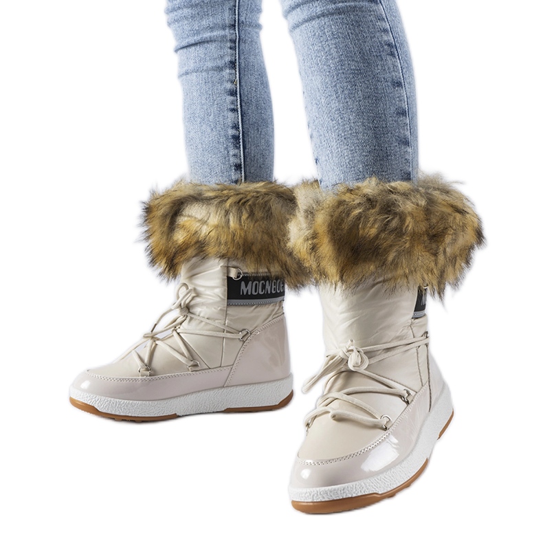 Botas de neve com isolamento bege e pele da Adamsvil