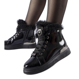 Tênis preto forrado com pele Lubriano Tênis preto forrado com pele Lubriano