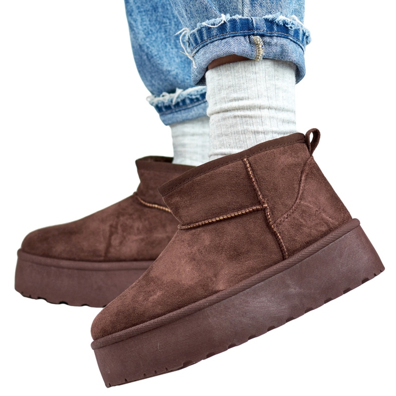 Botas de neve marrons com sola grossa castanho