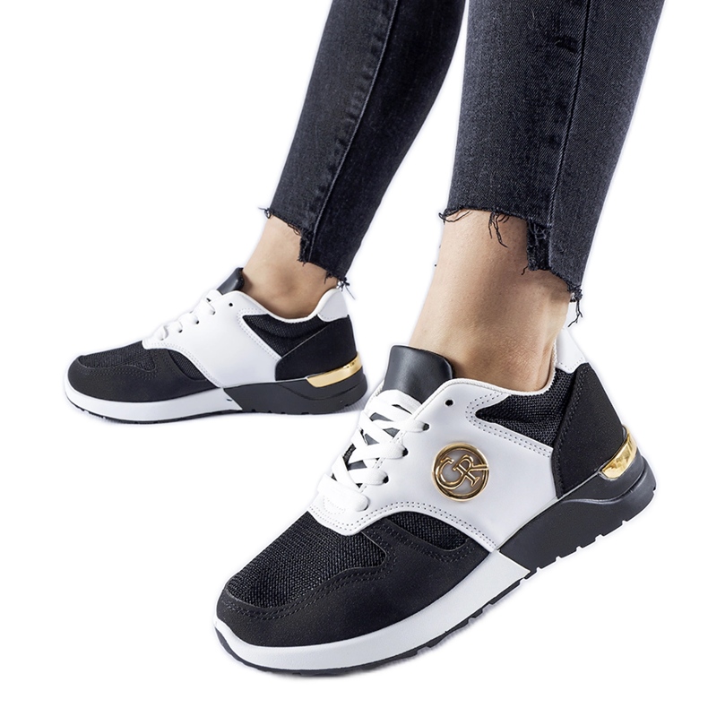 Tênis esportivo Almenno preto e branco