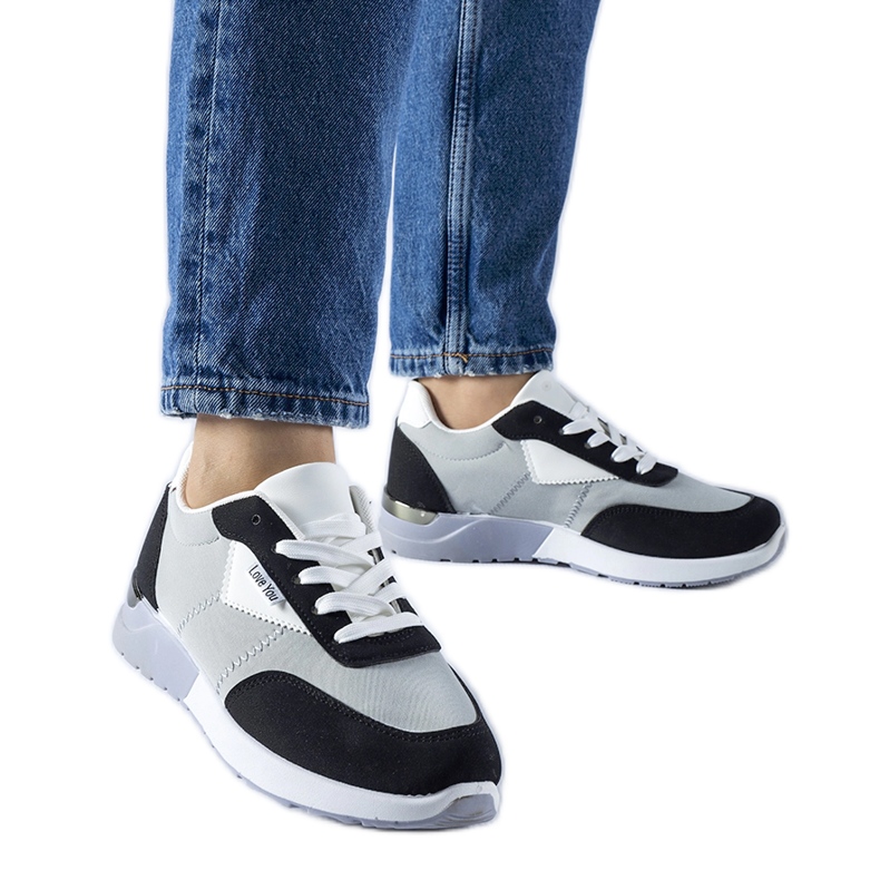 Tênis de tecido cinza e preto Geraldino