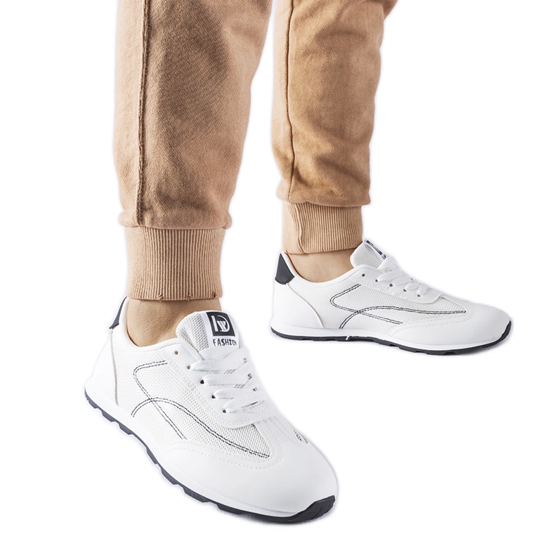 Tênis esportivo branco Pinarella