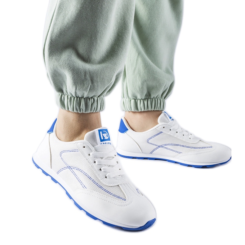 Tênis esportivo branco Pinarella