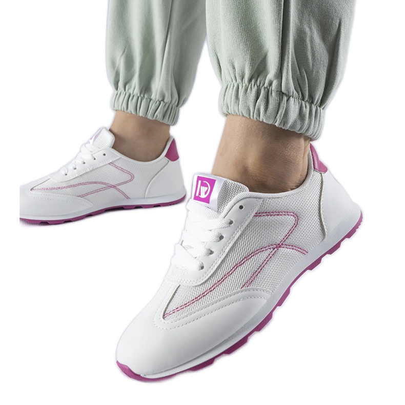 Tênis esportivo branco Pinarella