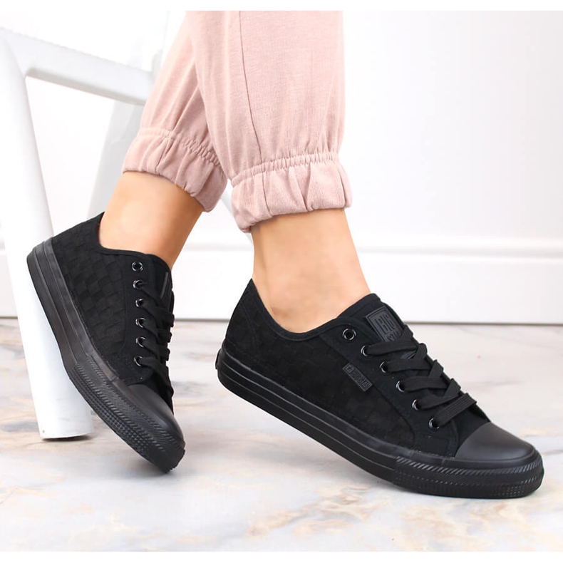 Tênis feminino preto com aberturas Big Star LL274072