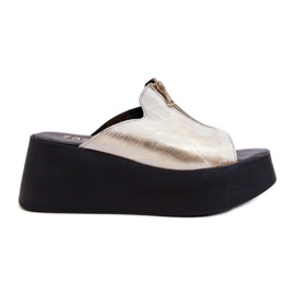 Chinelos femininos Zazoo 2916 em uma plataforma enorme com zíper, dourado Chinelos femininos Zazoo 2916 em uma plataforma enorme com zíper, dourado