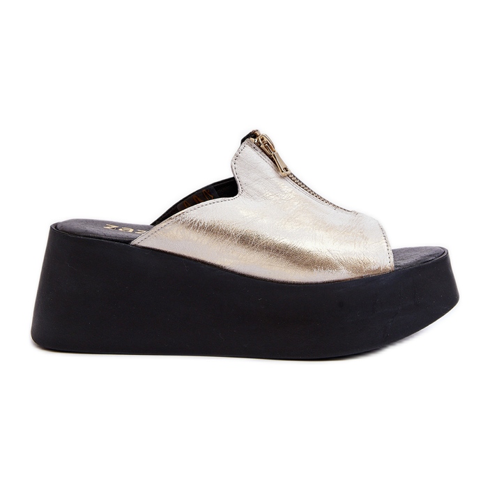 Chinelos femininos Zazoo 2916 em uma plataforma enorme com zíper, dourado