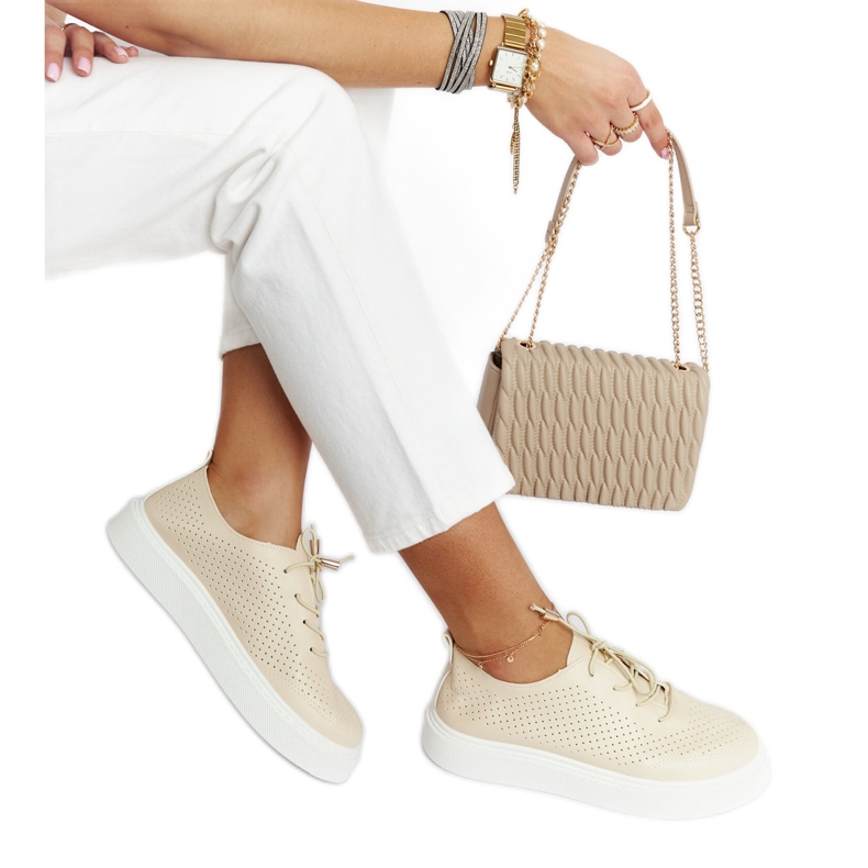 Tênis Laytonville bege perfurado