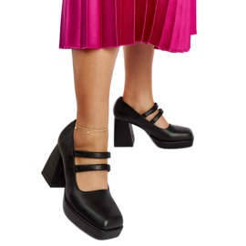 Sapatos pretos Cher com salto bloco enorme