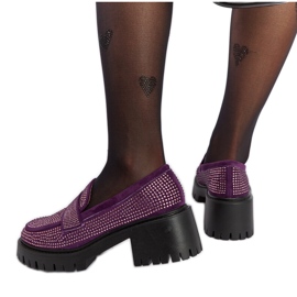 Mocassins roxos com salto enorme da Parent tolet