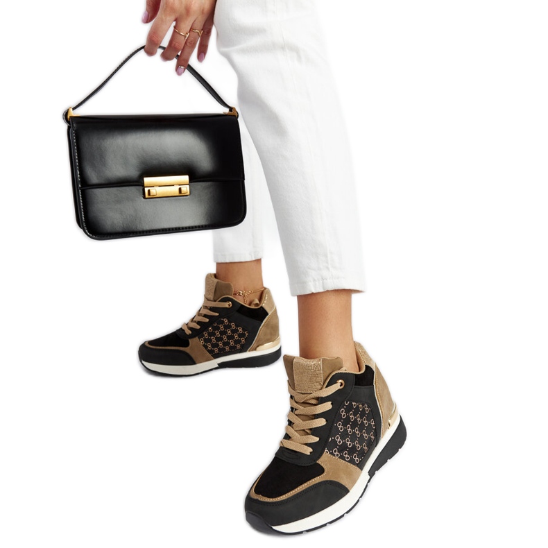 Tênis de cunha preto castanho