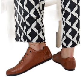 Sapatos marrons com biqueira envernizada da Parady castanho Sapatos marrons com biqueira envernizada da Parady castanho