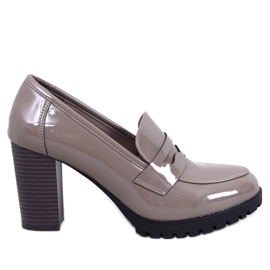 Mocassins de salto envernizado Jeffis Khaki bege