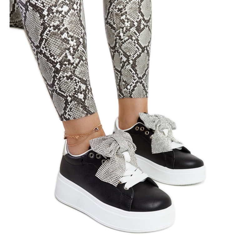 Tênis preto em plataforma alta Rensje