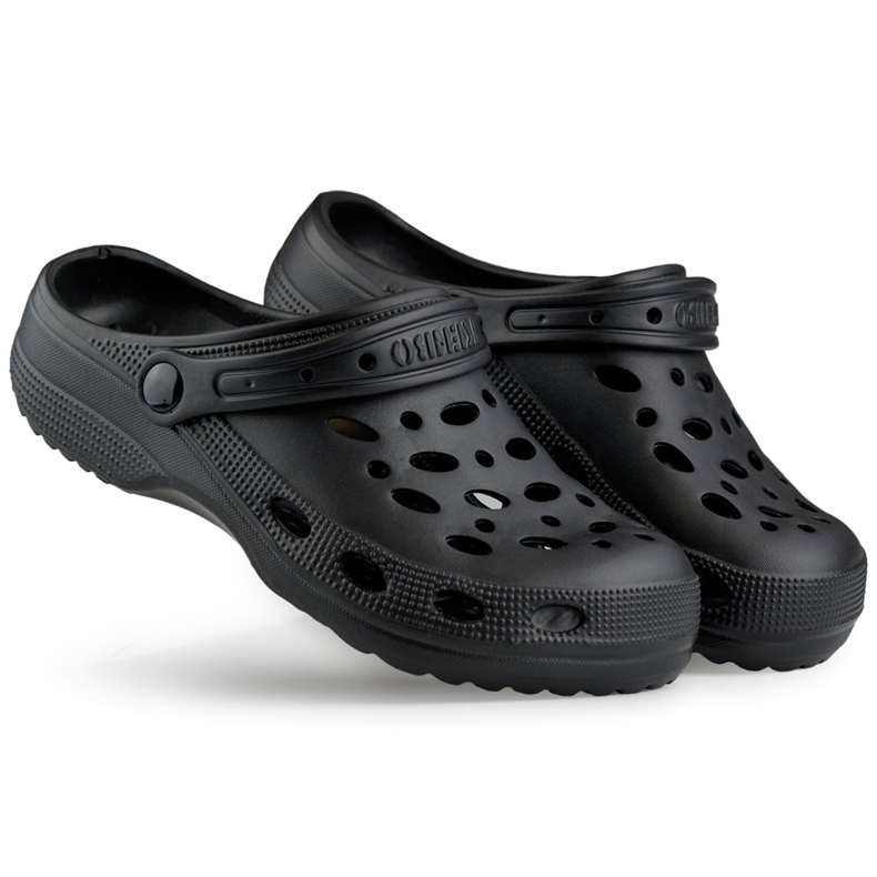 Chinelos Crocs pretos