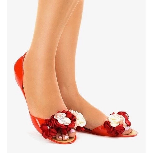 Tênis azul marinho com sola branca, tênis feminino