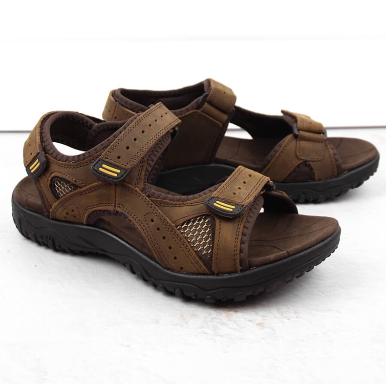 Sandálias masculinas de camurça de couro com velcro marrom McKeylor 87975 castanho