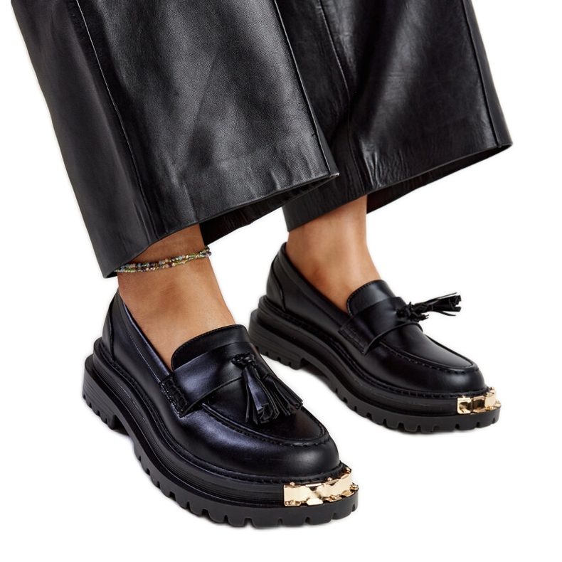 Mocassins maciços pretos com inserções douradas Tuga Mocassins maciços pretos com inserções douradas Tuga