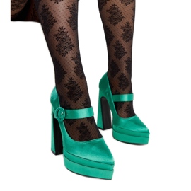 Sapatos verdes de salto alto da Mikea