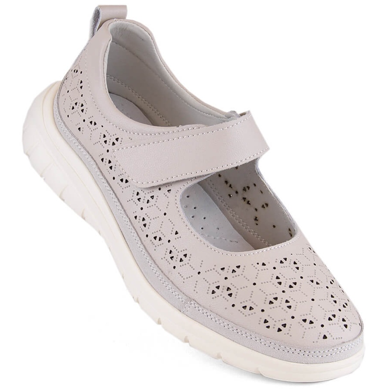 Sapatos femininos de couro perfurado com velcro, bege Filippo DP6073 Sapatos femininos de couro perfurado com velcro, bege Filippo DP6073
