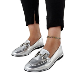 Mocassins prateados com fivela Lemlem prata