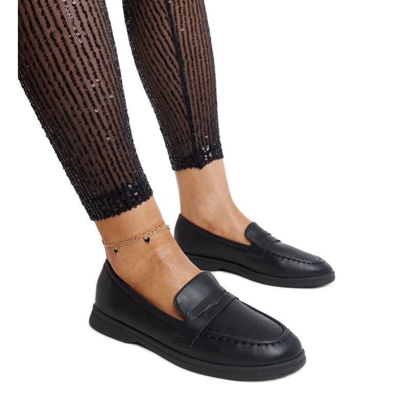 Mocassins Nawrah clássicos pretos