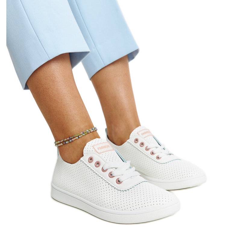 Tênis Yusra branco de couro ecológico