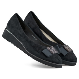 Sapatos de camurça preta com cunha baixa preto