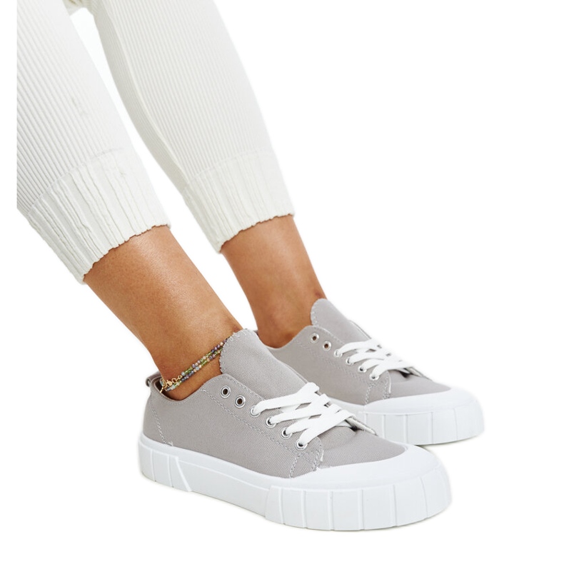 Tênis de tecido cinza da Eduard