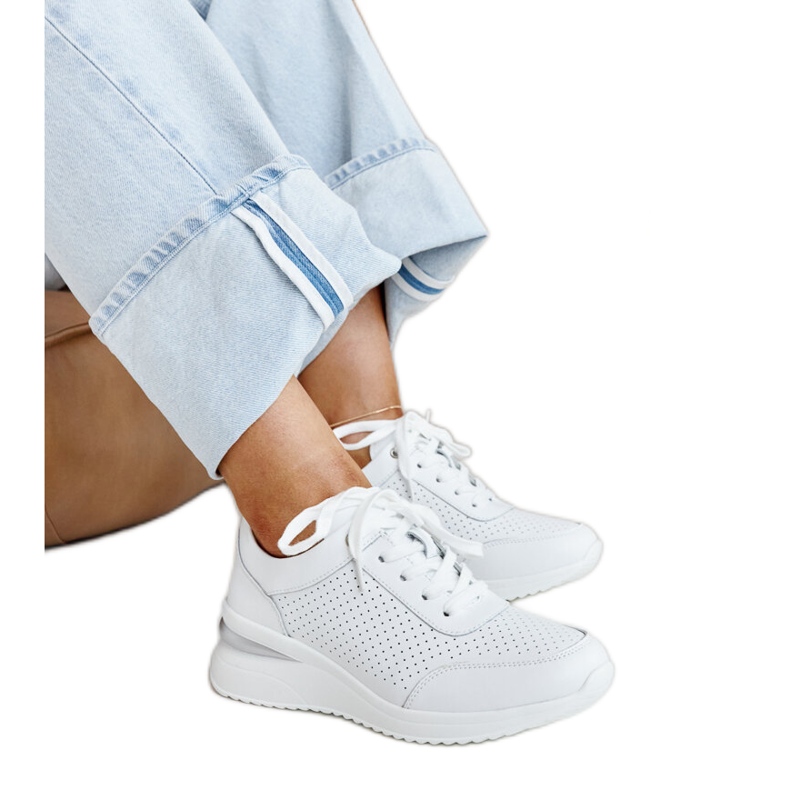 Calçados esportivos de couro branco