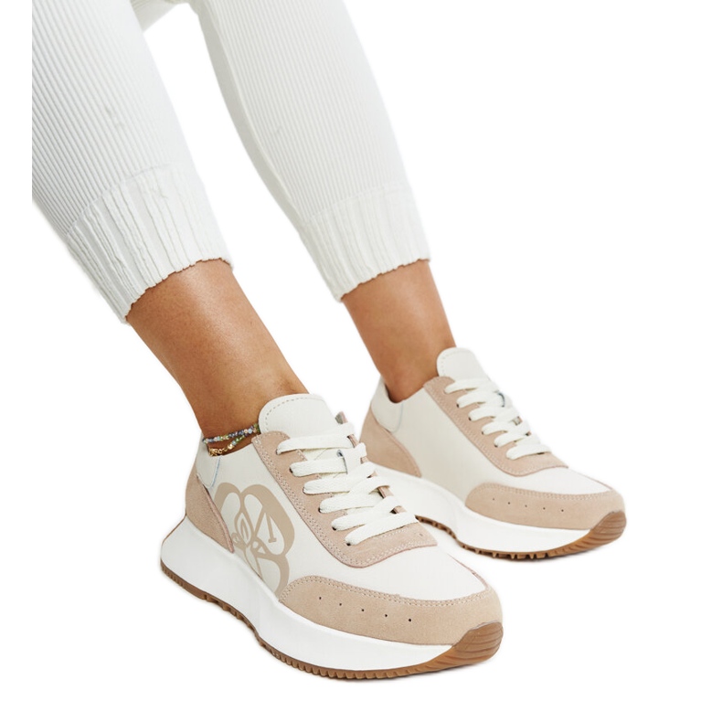 Calçados esportivos femininos de couro bege