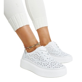 Sapatos de couro azul com fivela decorativa branco