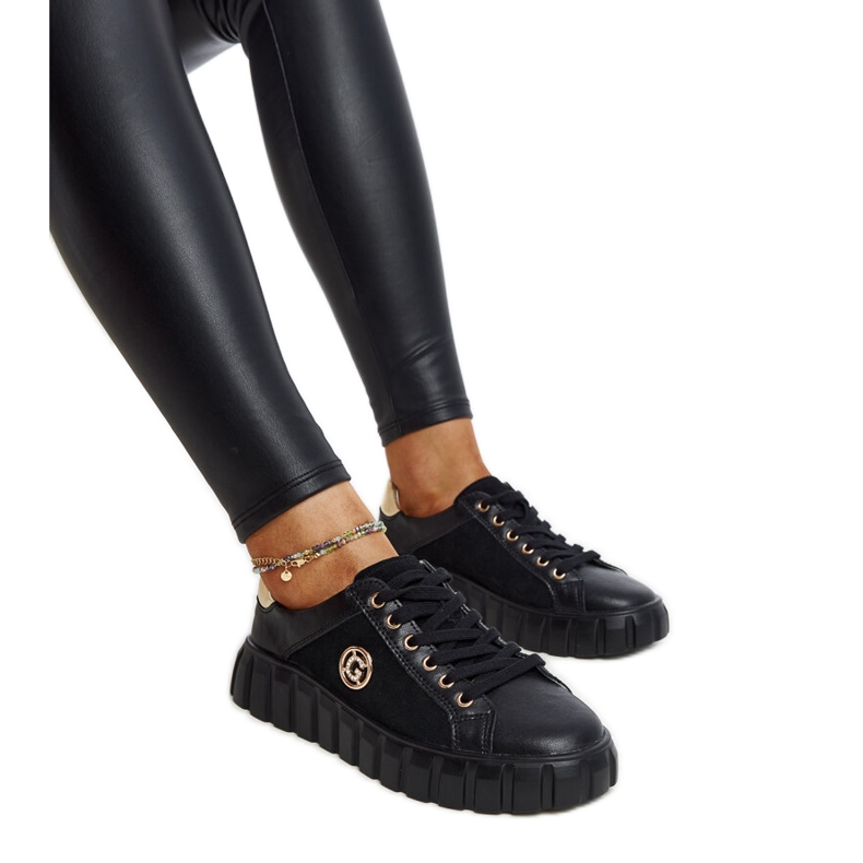 Tênis de couro preto com strass Stradone