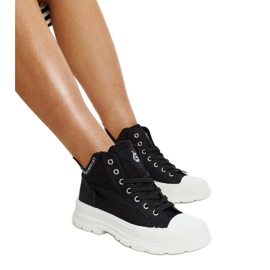 Tênis Nura alto preto com recortes