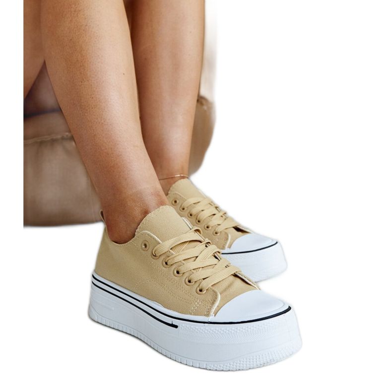 Tênis bege escuro com sola grossa Bahira