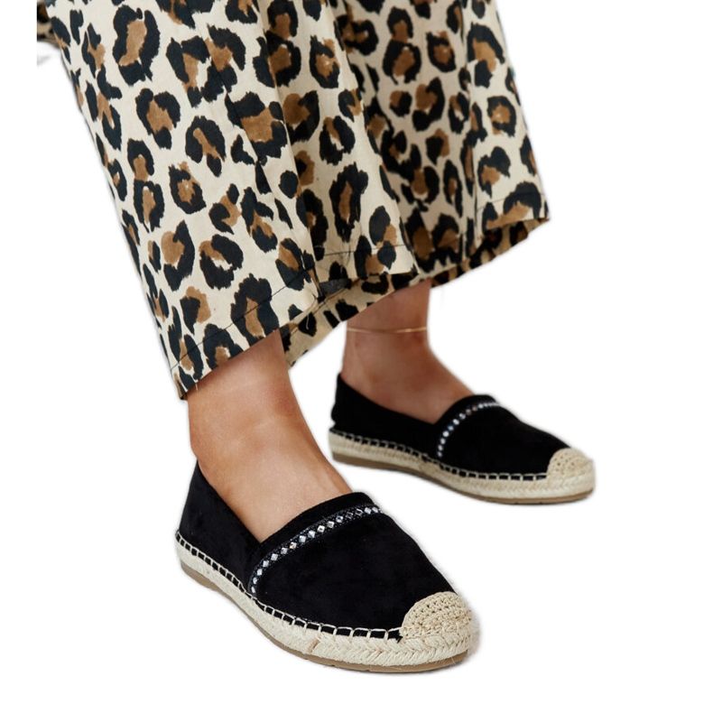 Alpercatas pretas com strass Abia preto