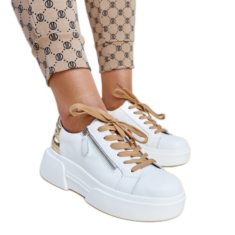 Sapatos de couro branco com zíper decorativo