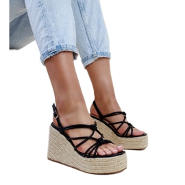 Sandálias de cunha Mara pretas preto