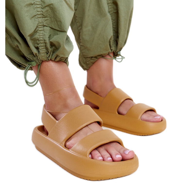 Sandálias Attiana castanhas castanho