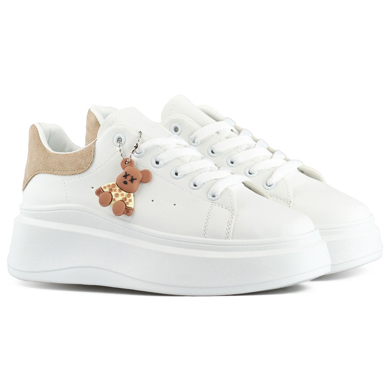 Calçado desportivo branco com sola grossa e ursinho bege Calçado desportivo branco com sola grossa e ursinho bege